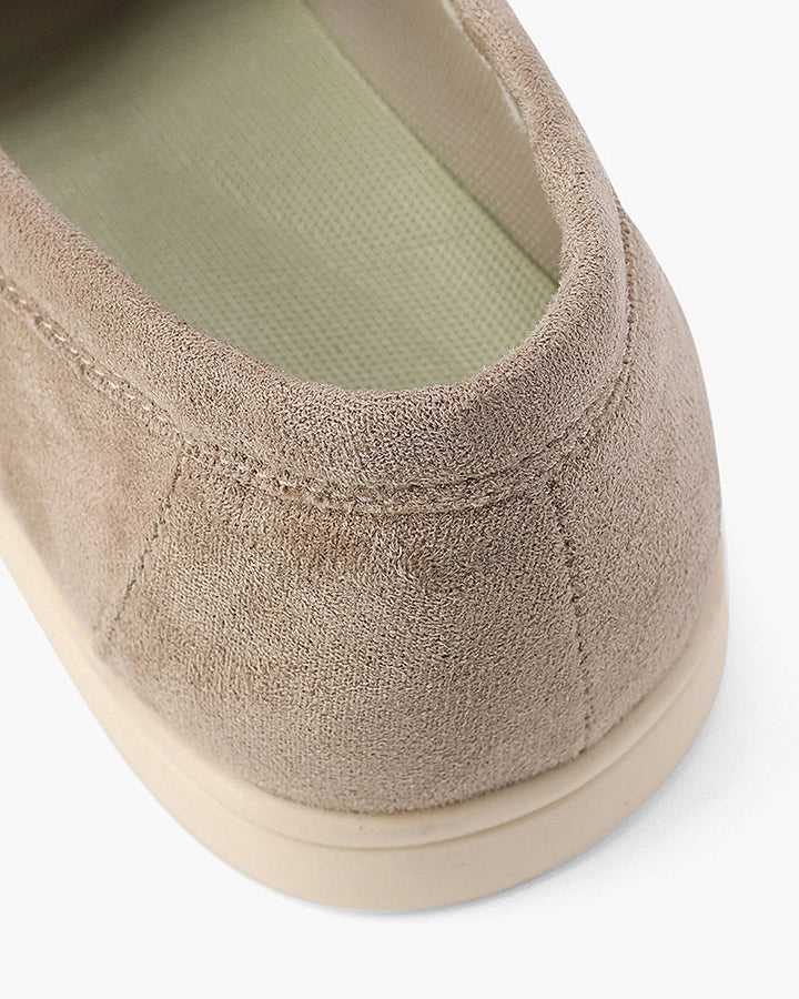 Comfortable men's loafers, easy slip-on style for everyday.