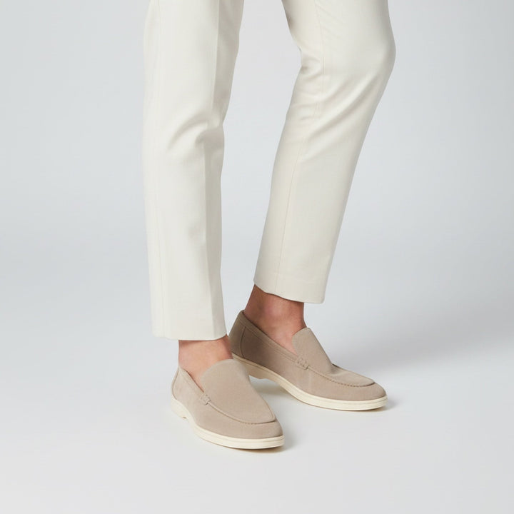 Men's elegant loafers, ideal for summer occasions. Comfortable slip-on shoes for a polished look.