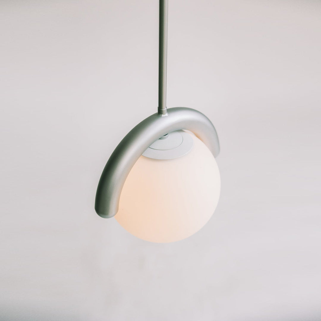 Rectangular linear light for modern dining.