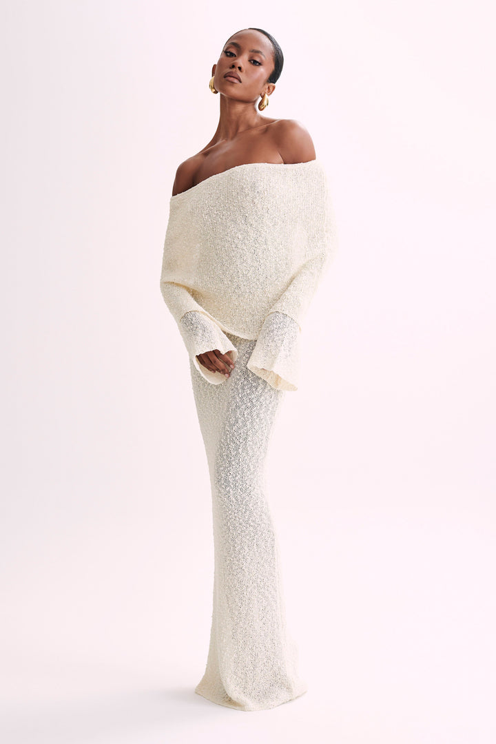 Elegant off-shoulder maxi dress for women, perfect for evening or formal events.