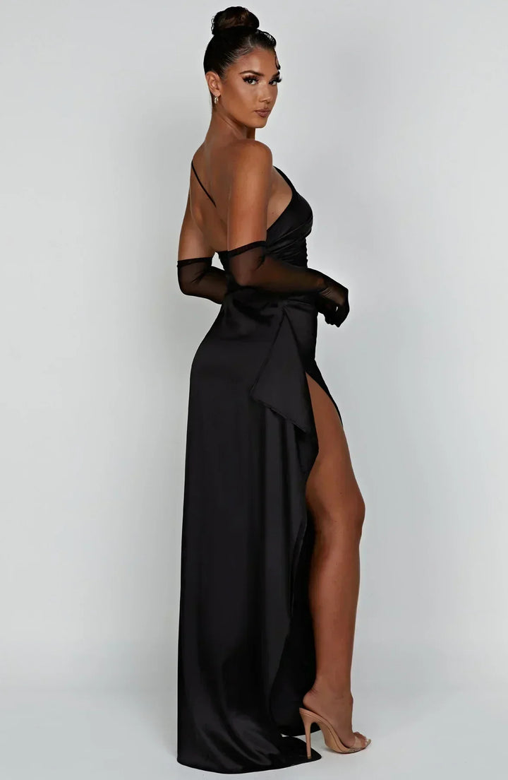Fashion-forward women's one-shoulder maxi, perfect for evenings, high slit.