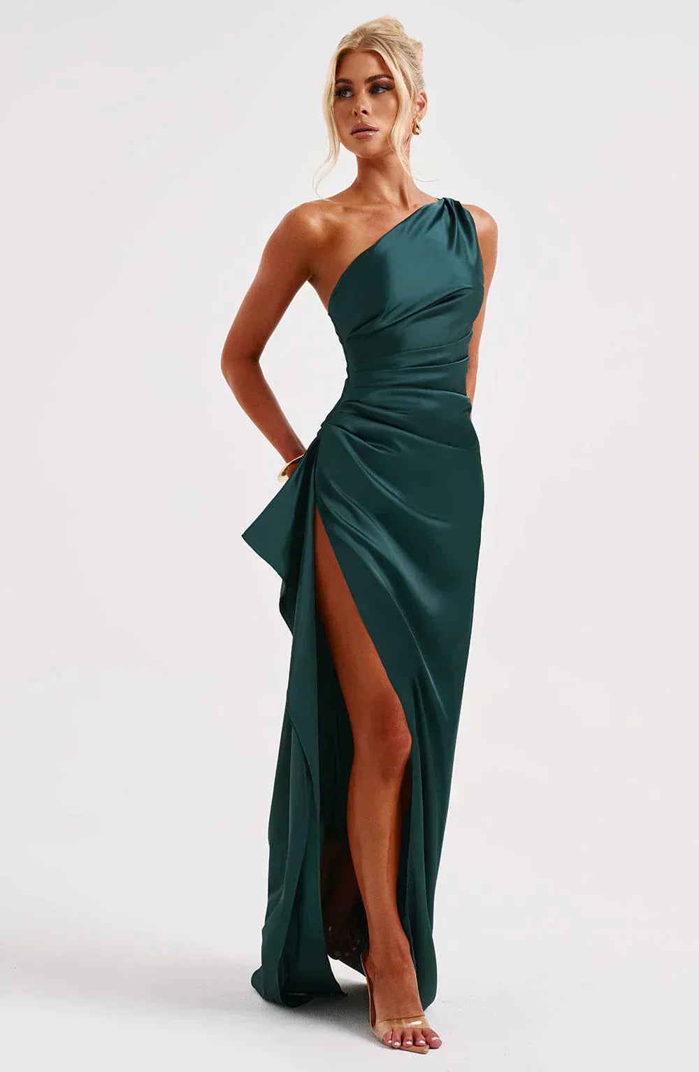 Stunning one-shoulder maxi dress for women, perfect for evening events, high slit.