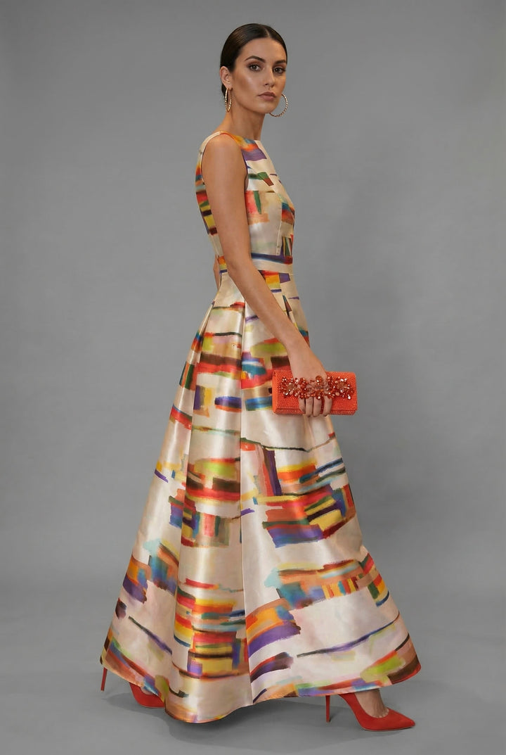 Flowing elegant women's sleeveless maxi dress, a formal evening gown perfect for sophisticated party wear.