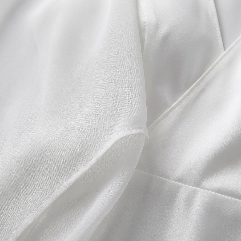 Women's long sleeve V-neck wedding dress, perfect for a romantic ceremony