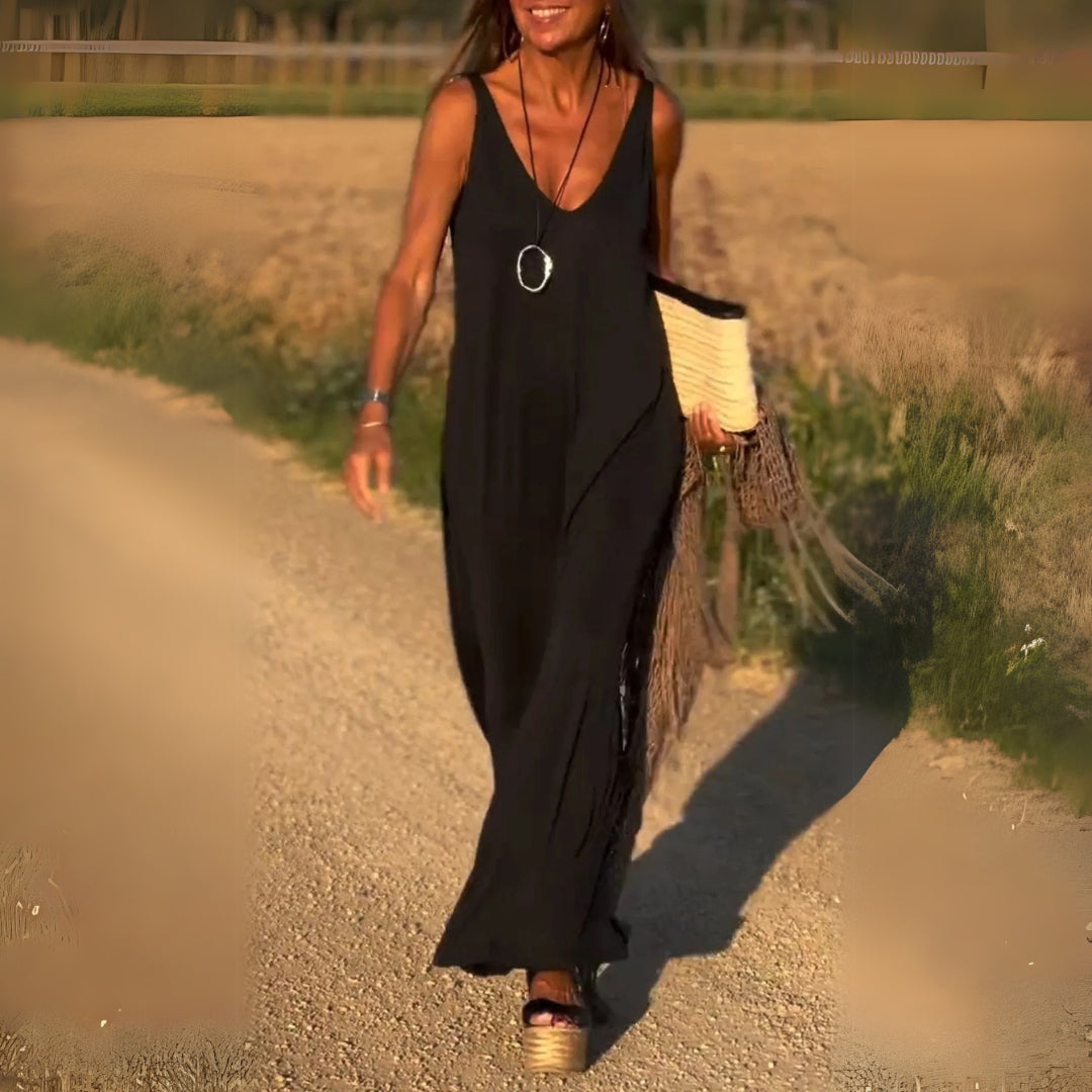 Flowy V-neck women's maxi dress, an elegant long summer dress ideal for parties or special occasions.