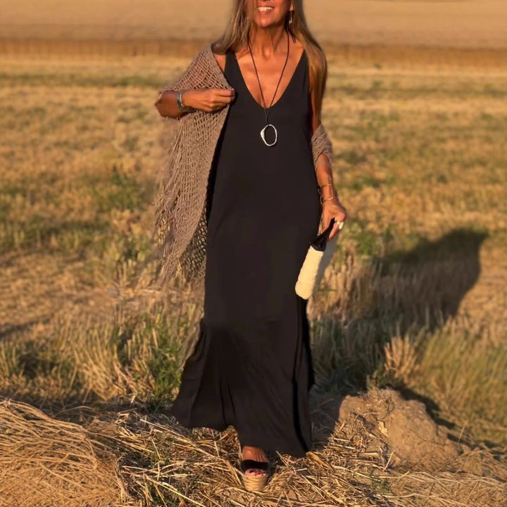 Versatile women's elegant V-neck maxi dress, ideal for summer, casual events, or party occasions.