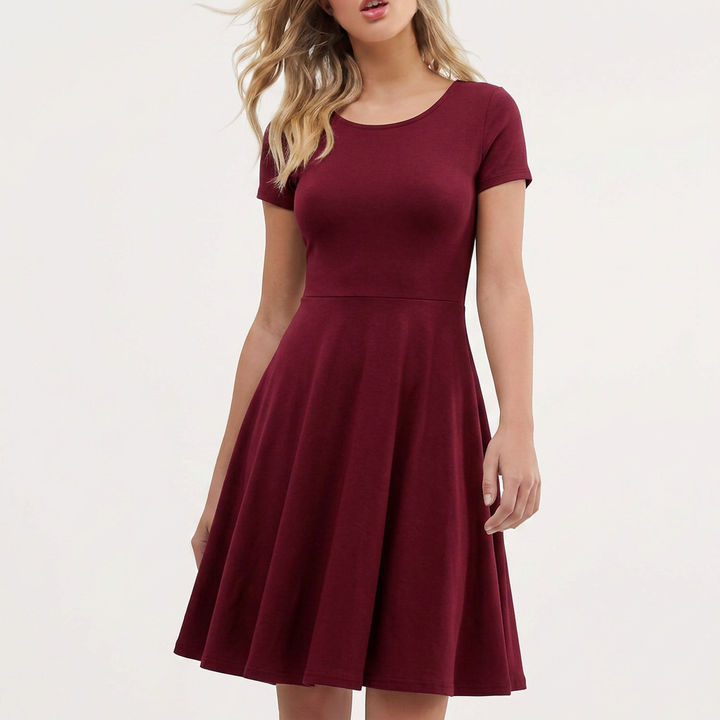 Women's short sleeve A-line summer dress, a flattering and elegant choice for parties or casual outings.