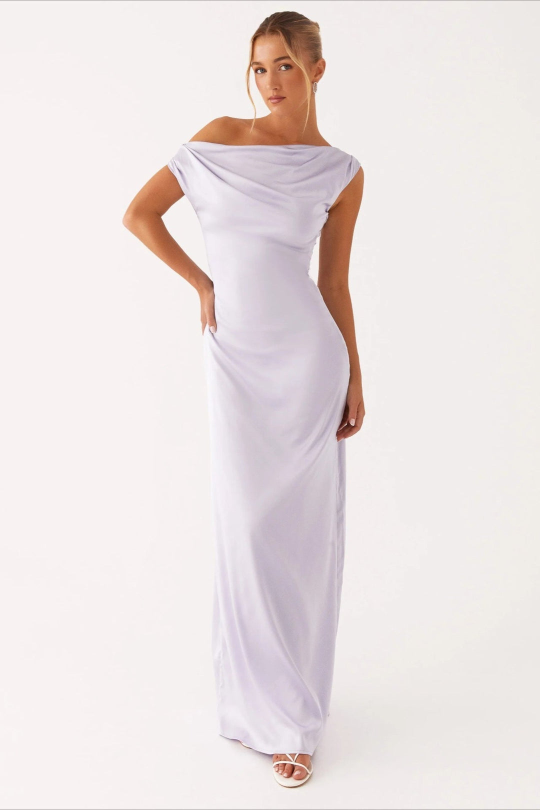 Women's floor-length dress with a trendy asymmetric one-shoulder style