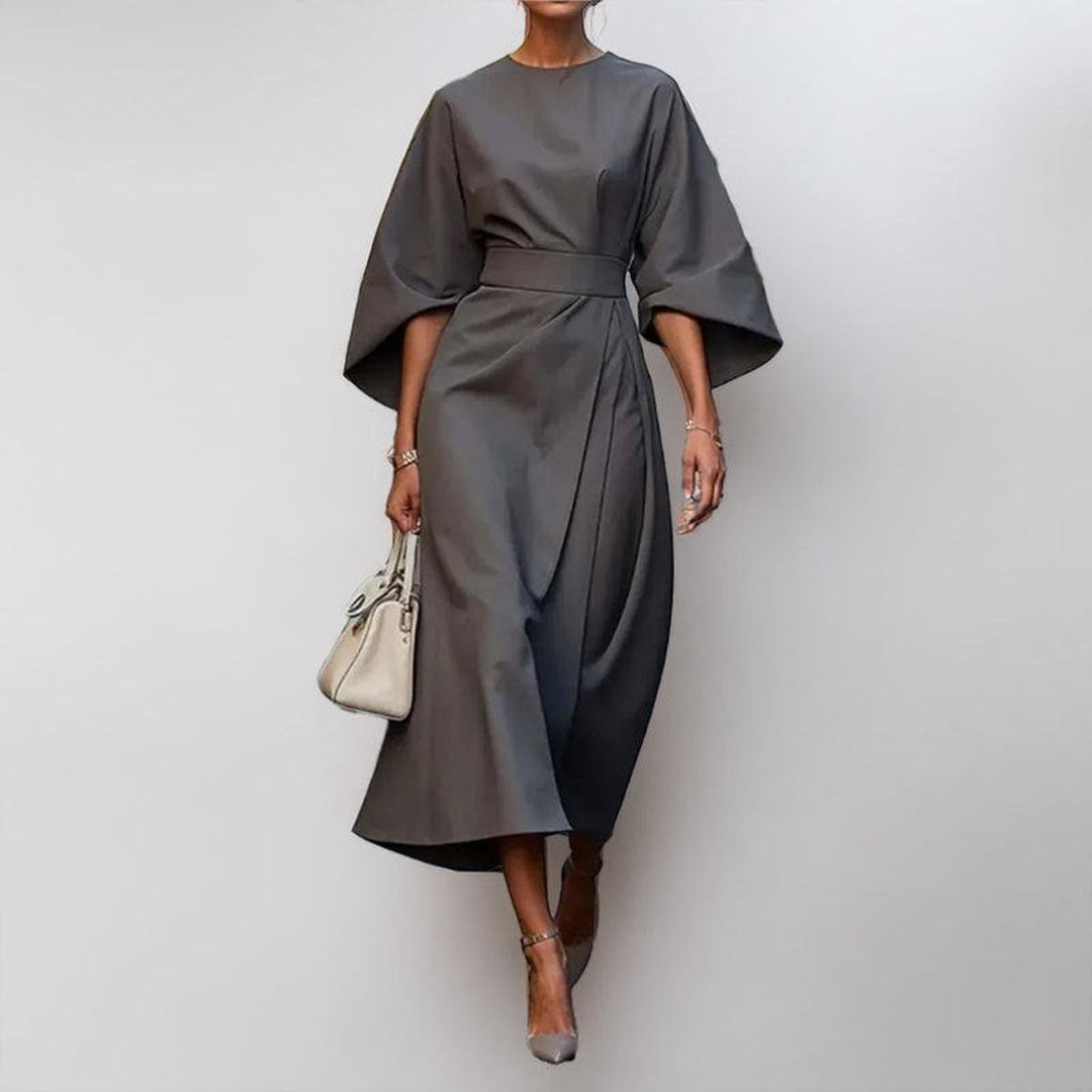 Flowy women's batwing sleeve maxi dress. An elegant long dress, perfect for special occasions, parties, or evening wear.