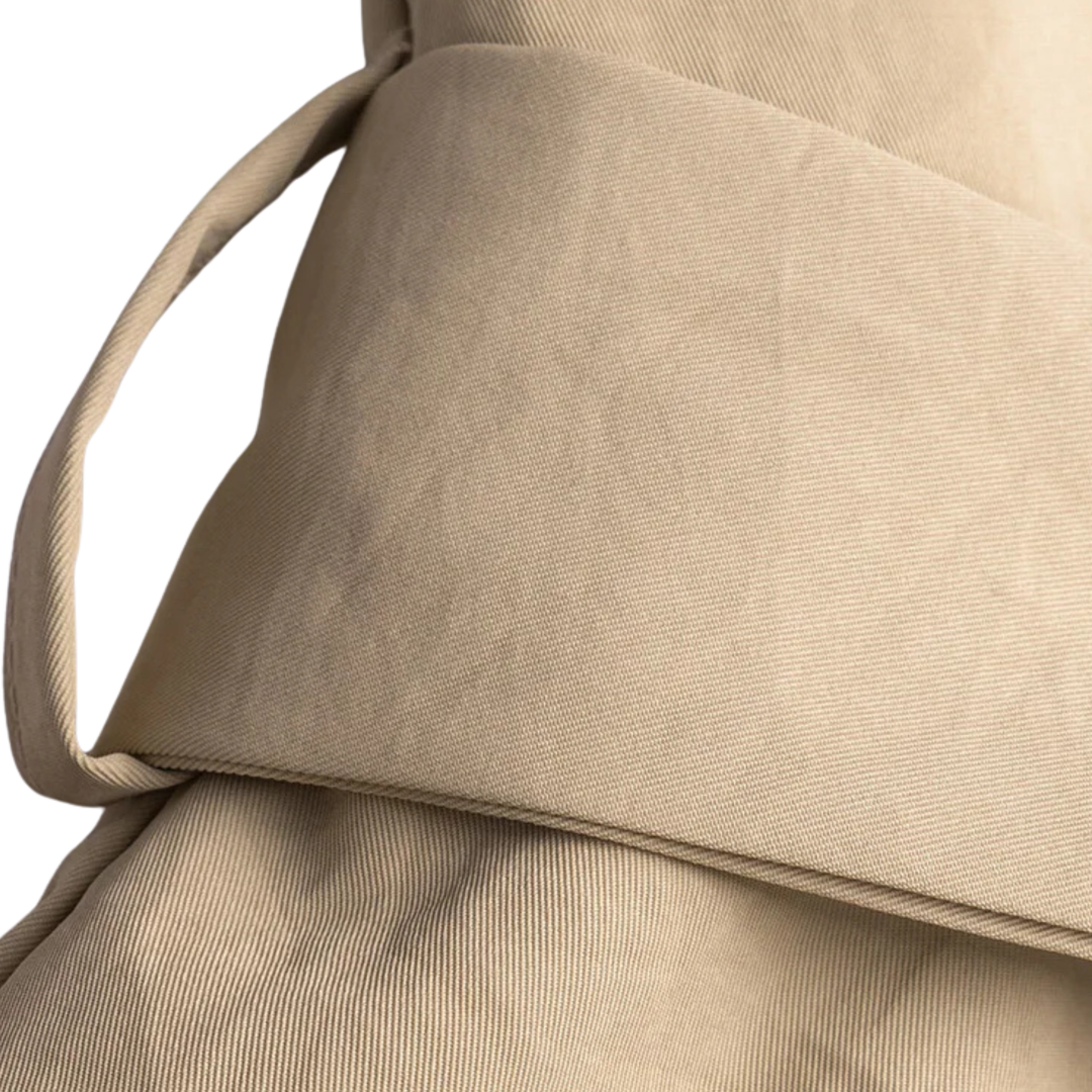 Sophisticated women's belted midi dress with bishop sleeves and V-neck. A timeless piece for elegant spring fashion.