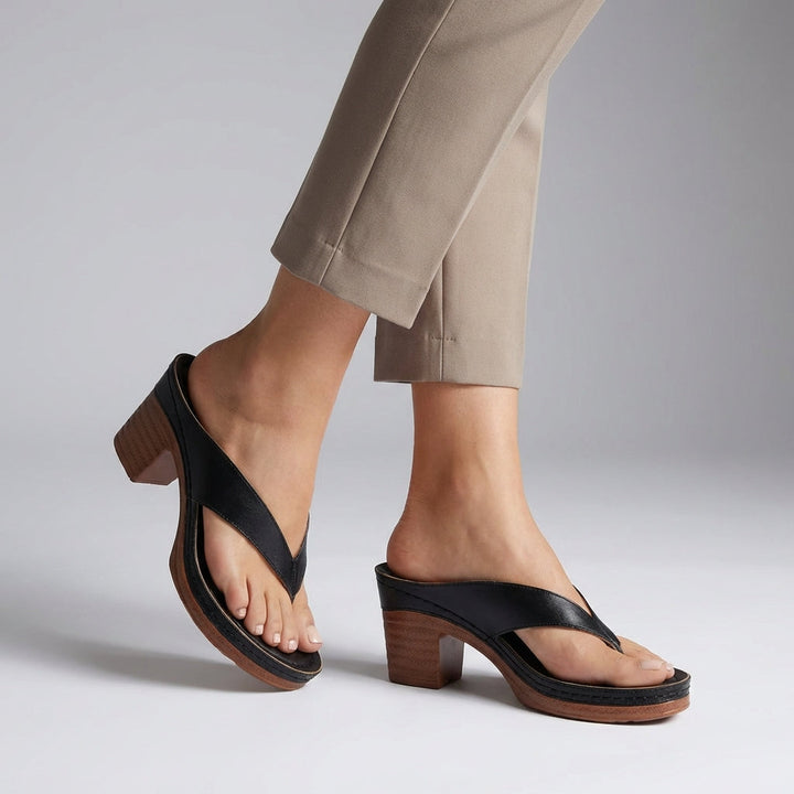 Elegant women's block heel thong sandals in black