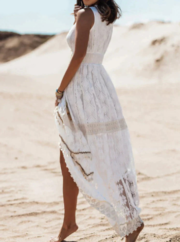 Stylish women's elegant boho maxi dress with a relaxed, flowing fit, essential for summer fashion.