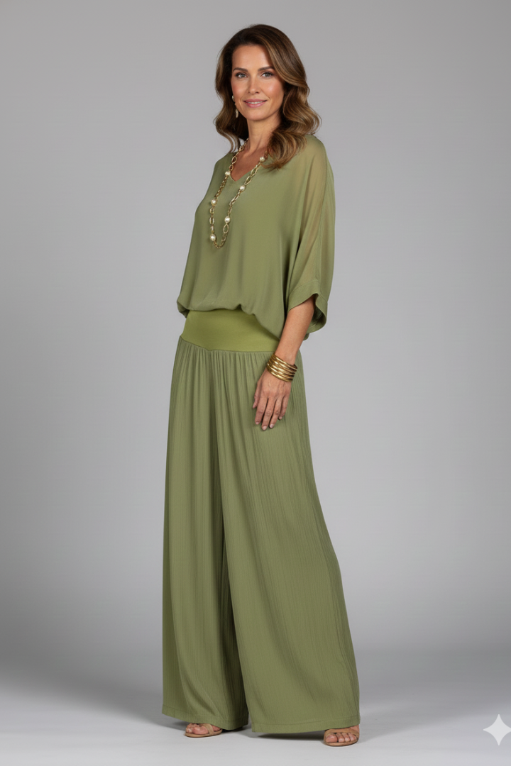 Comfortable women's wide-leg chiffon two-piece set, ideal for warm weather style.