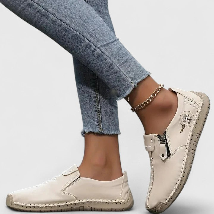 Stylish women's comfort shoes, elegant flats perfect for everyday walking & versatile ladies footwear.