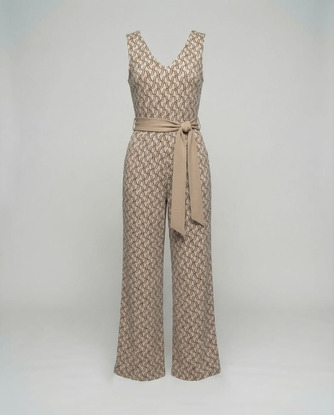 Comfortable & elegant women's jumpsuit, a versatile fashion staple for chic casual and all-season style.