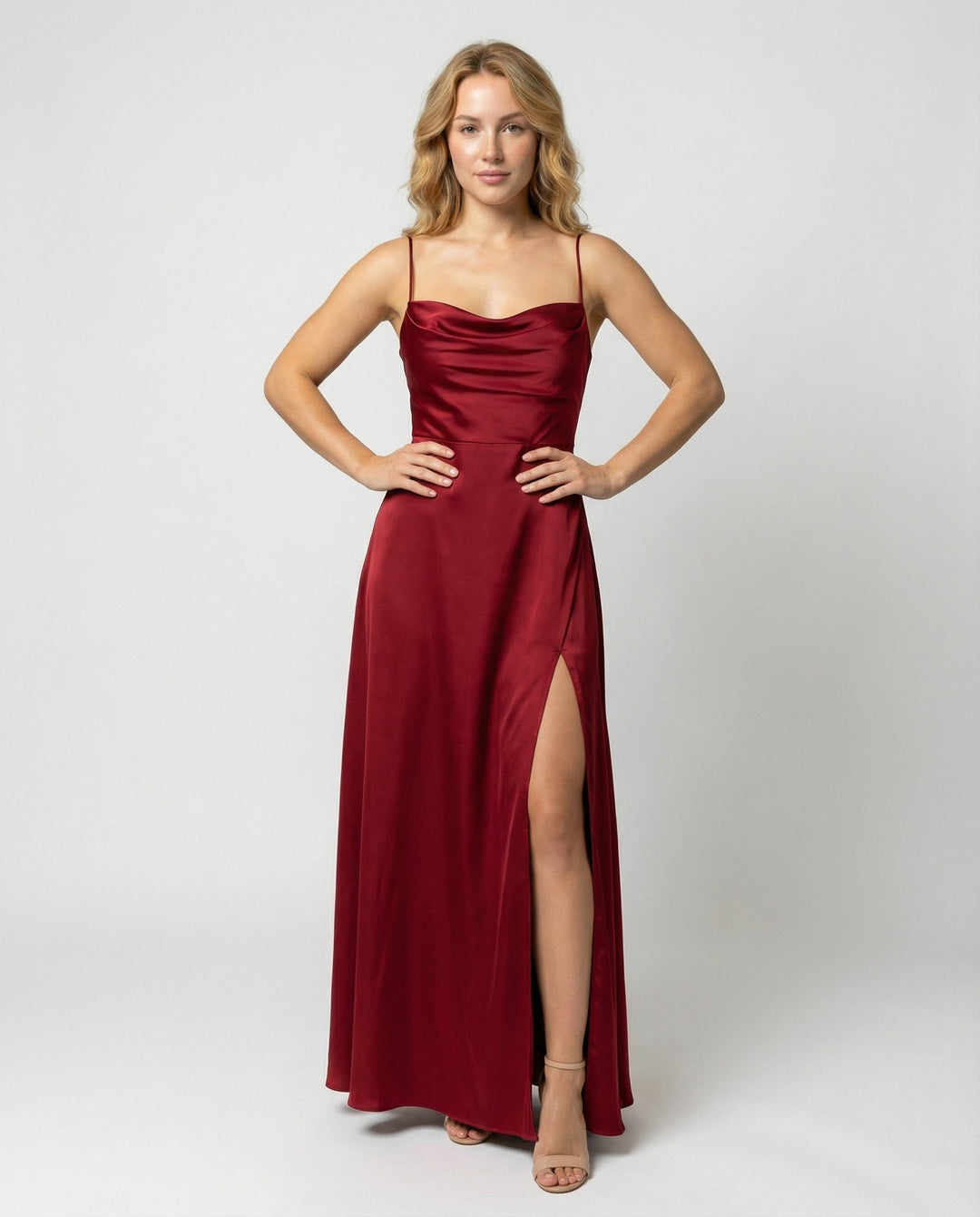 Formal evening gown: long cowl-neck maxi dress for women, ideal for elegant parties and special occasions.