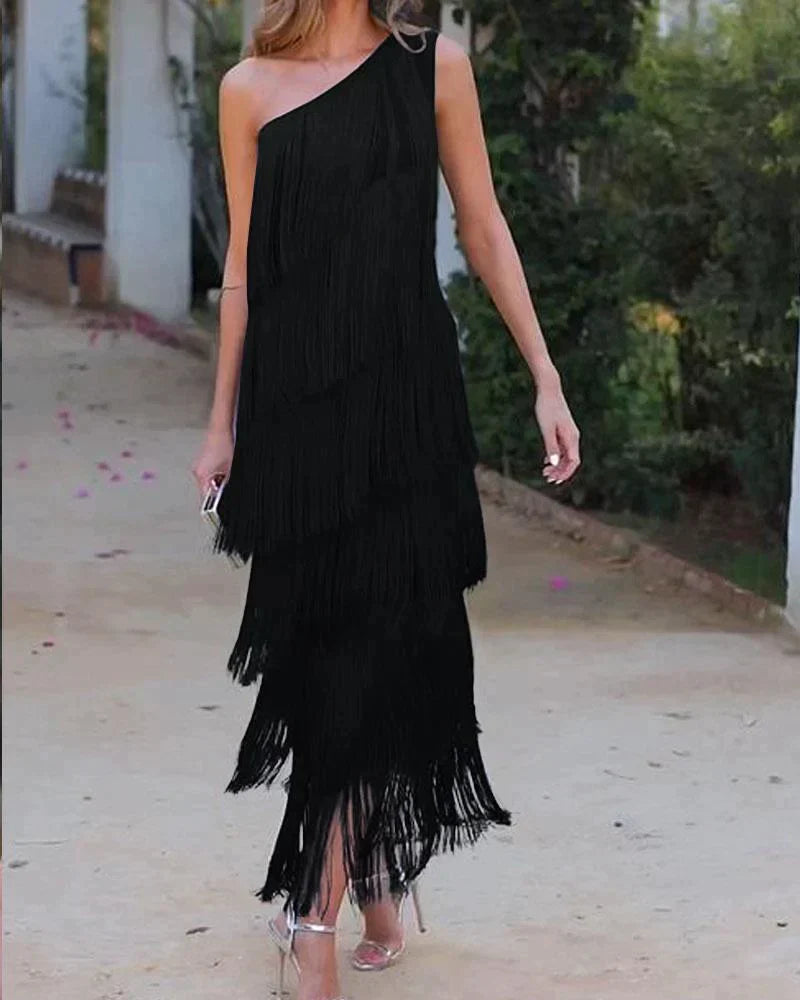 Formal women's dropped shoulder long dress in black, perfect for galas, weddings, and upscale events.