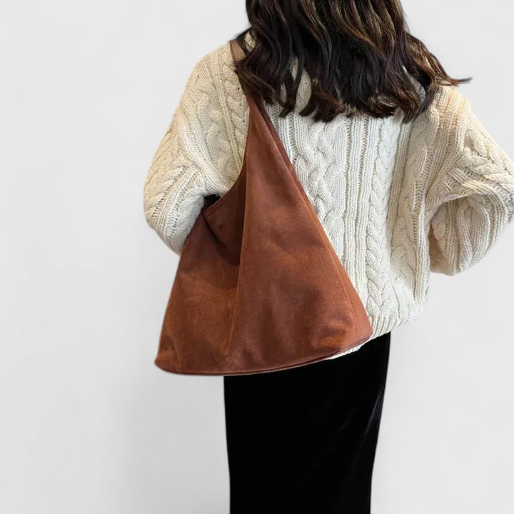Chic women's shoulder tote bag, large capacity for everyday essentials. Designer quality handbag.
