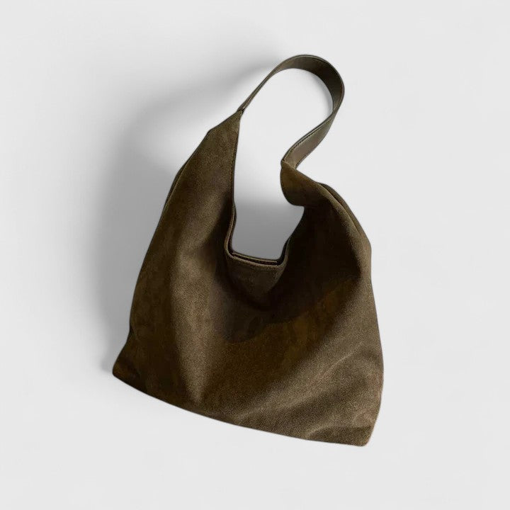 Sophisticated women's tote bag. Ample space for daily essentials. A chic and stylish shoulder bag.