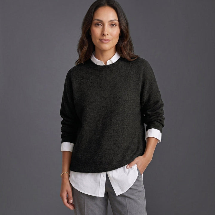 Comfortable women's fine knit pullover sweater. Elegant design for year-round wear, suitable for all seasons.