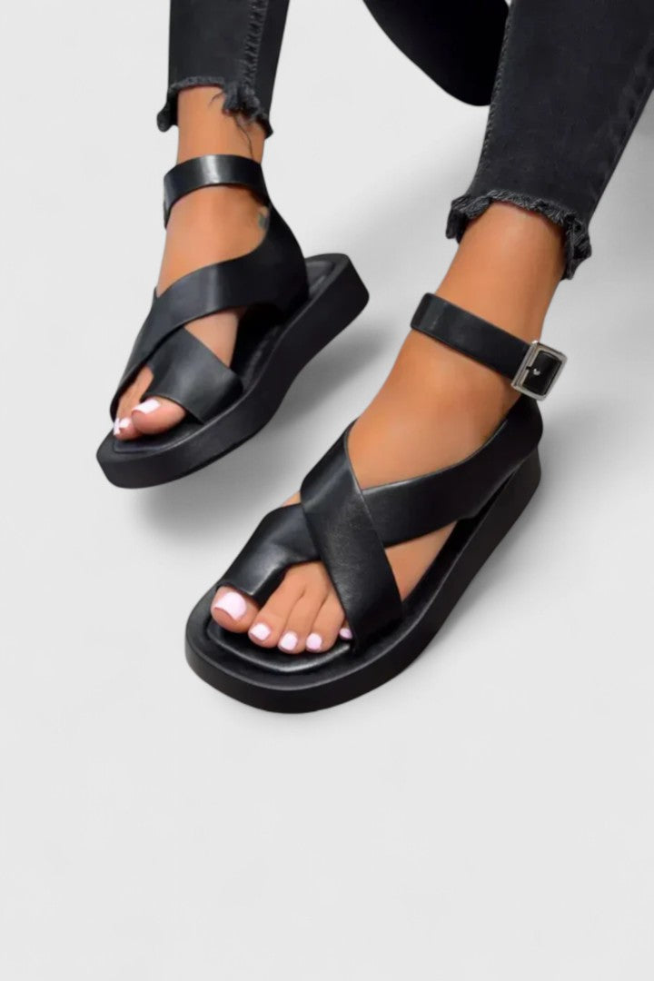 Versatile elegant flat sandals, great for summer beaches & spring fashion.