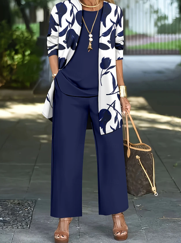 Women's luxurious floral print 3-piece set, offering an elegant & comfortable matching outfit for modern spring style.