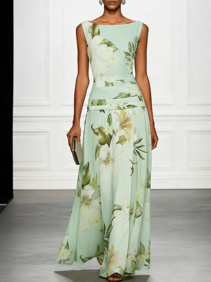 Beautiful floral print boat neck maxi dress. Women's elegant summer fashion, ideal for casual wear.