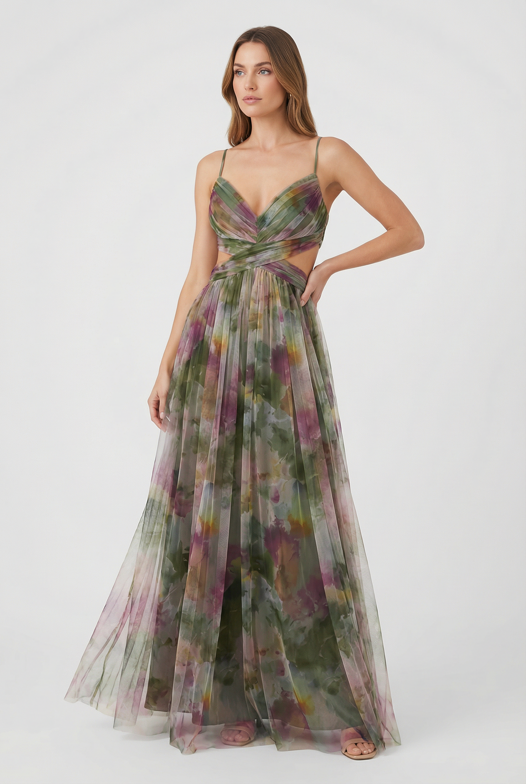 Chiffon maxi dress with a beautiful floral print, a stylish women's summer option.