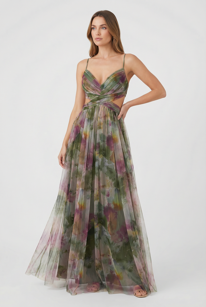 Chiffon maxi dress with a beautiful floral print, a stylish women's summer option.