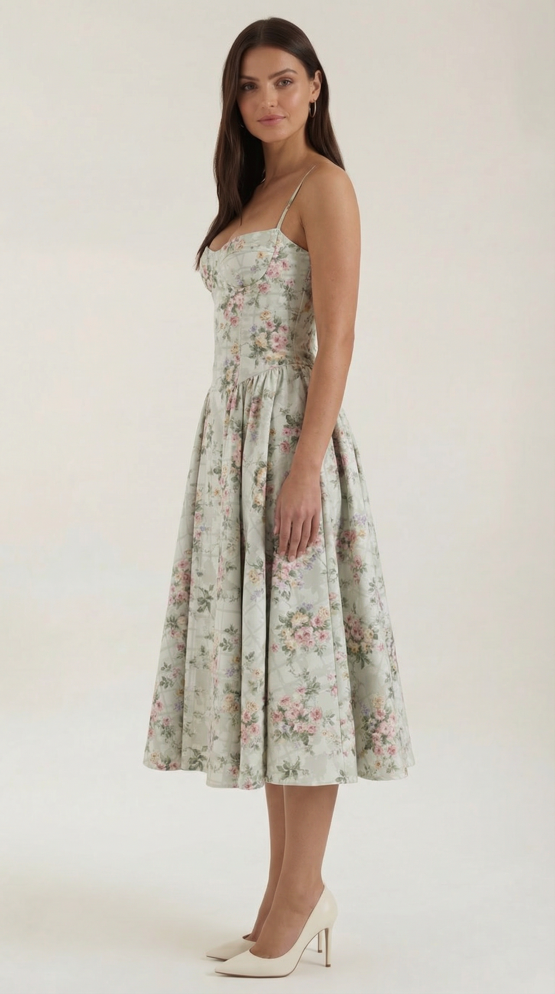 Romantic floral midi dress for women, featuring a corset bodice and charming sweetheart neckline.
