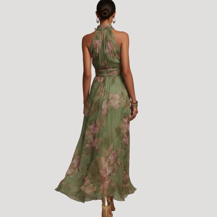 Comfortable and elegant women's long floral dress, a stylish choice for summer and vacation.