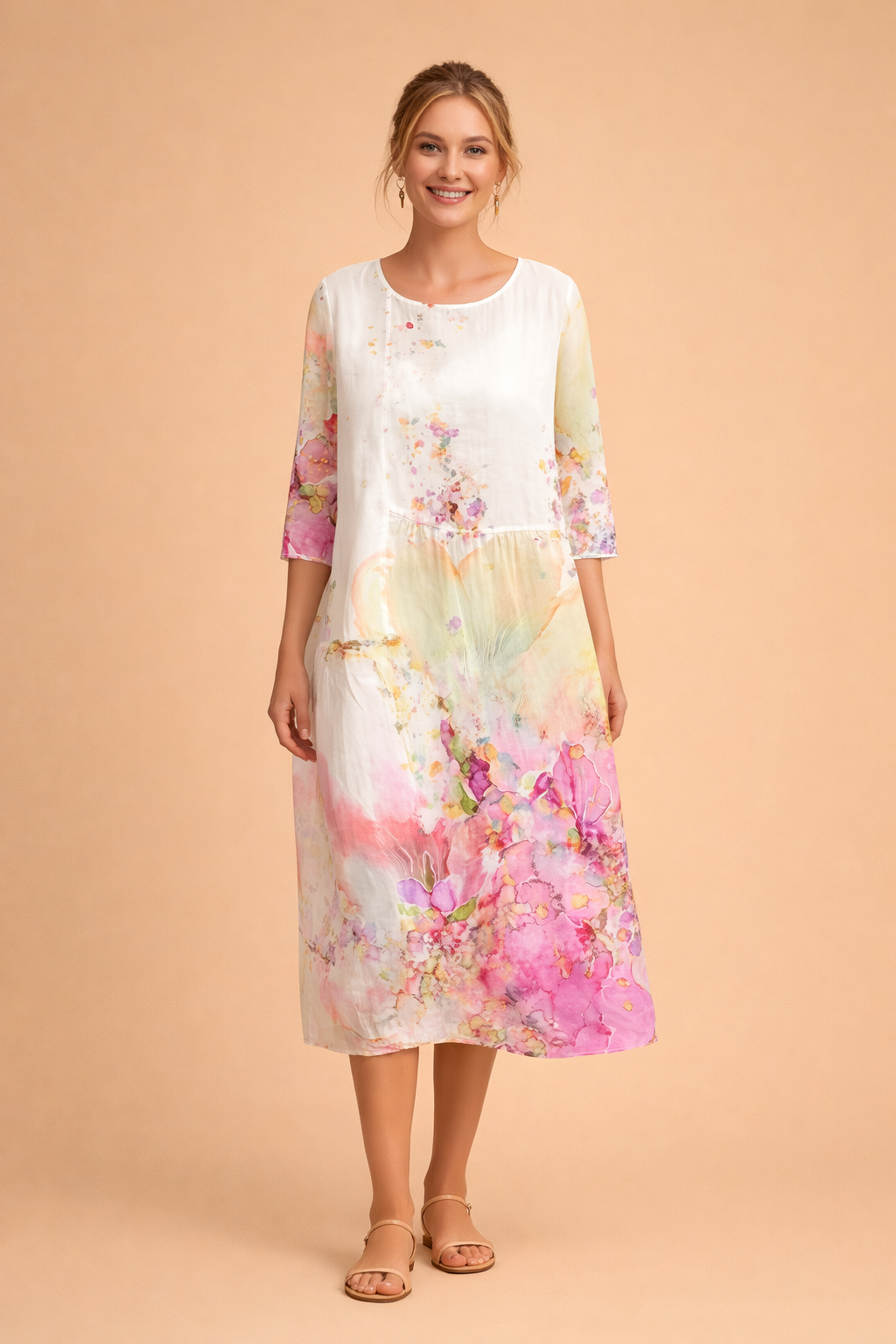 Round neck, three-quarter sleeve women's midi dress. Elegant floral print for comfortable summer fashion.