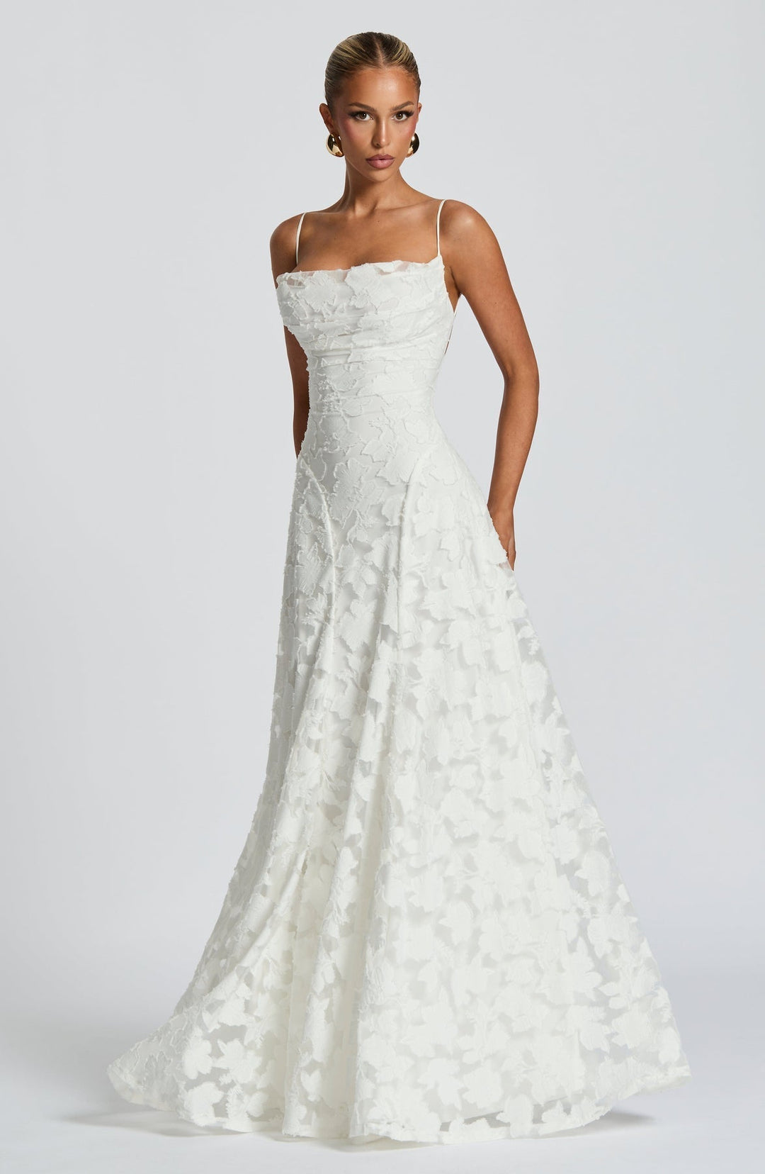 Women's elegant flowing maxi dress, A-line cut. Perfect sophisticated dress for occasions.