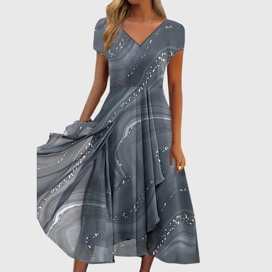 Versatile women's midi dress, comfortable for casual wear or chic evening events. Flowing and elegant style.