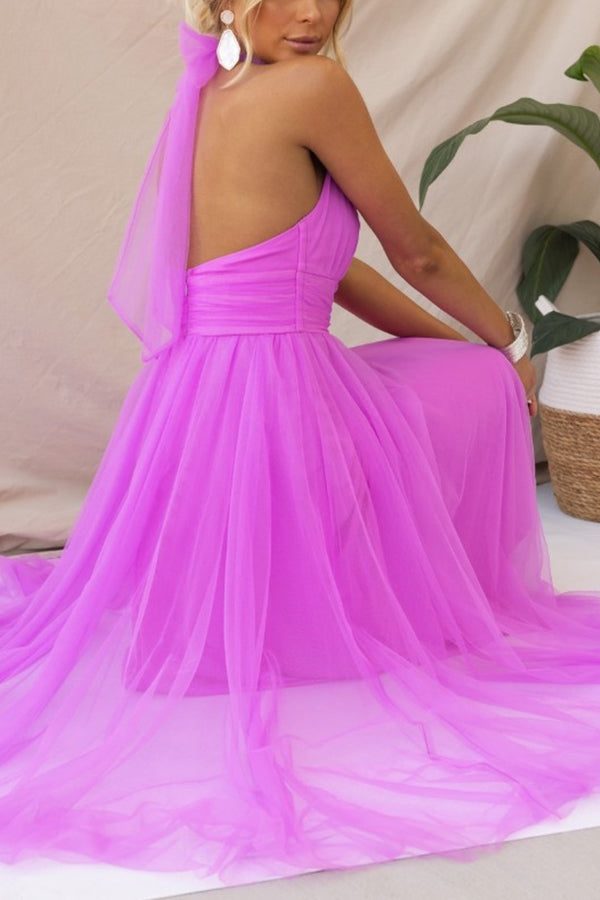 Elegant women's halterneck maxi dress. Versatile A-line gown for special events & formal celebrations.