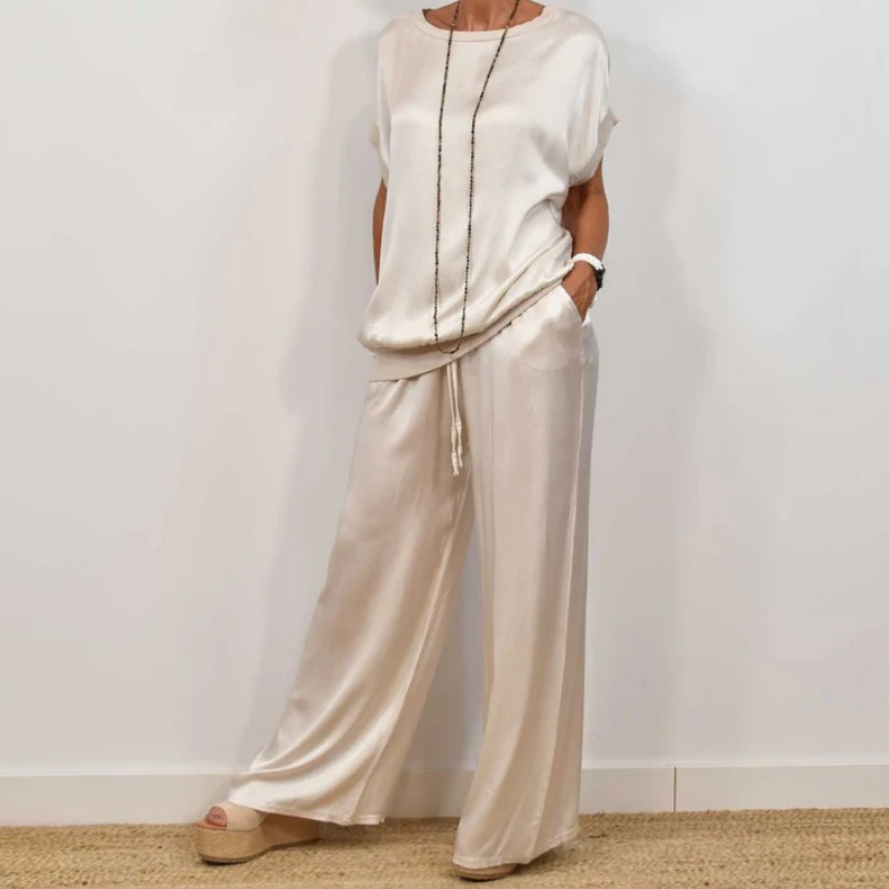 Elegant women's heather two-piece outfit, a chic & comfortable matching set for versatile style.