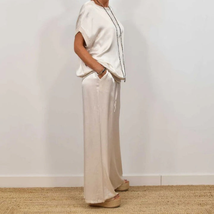 Stylish women's heather two-piece outfit, an elegant & comfortable matching set for versatile fashion.