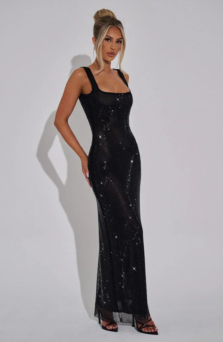 Beautiful long evening dress for women, elegant hourglass silhouette maxi gown for formal special occasions.