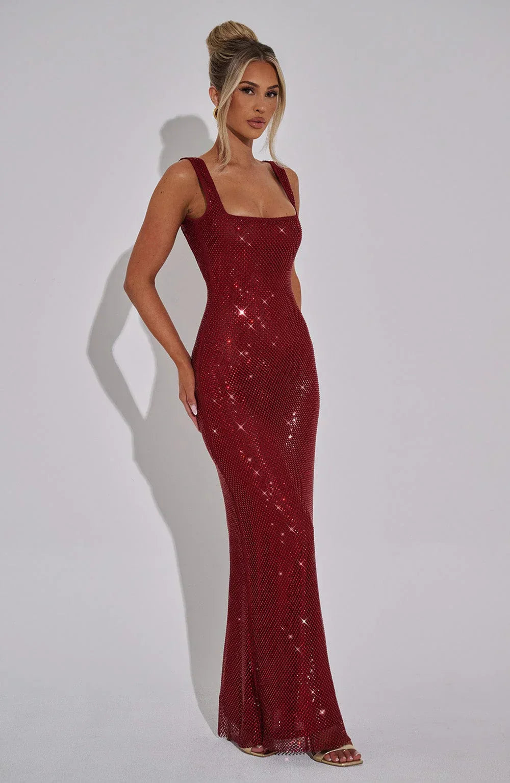Formal women's elegant evening dress, an hourglass silhouette maxi gown for timeless luxury occasions.