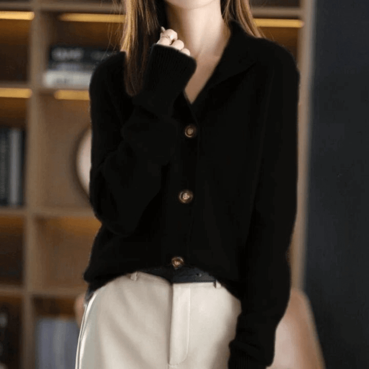 Sophisticated women's cardigan sweater, essential knitwear for a refined casual look.