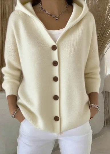 Chic lightweight women's cardigan for stylish layering & everyday comfort. Elegant and versatile design.