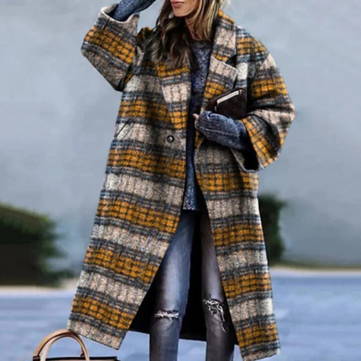 New4 women's elegant jacket, a comfortable, lightweight outerwear piece for sophisticated seasonal fashion.