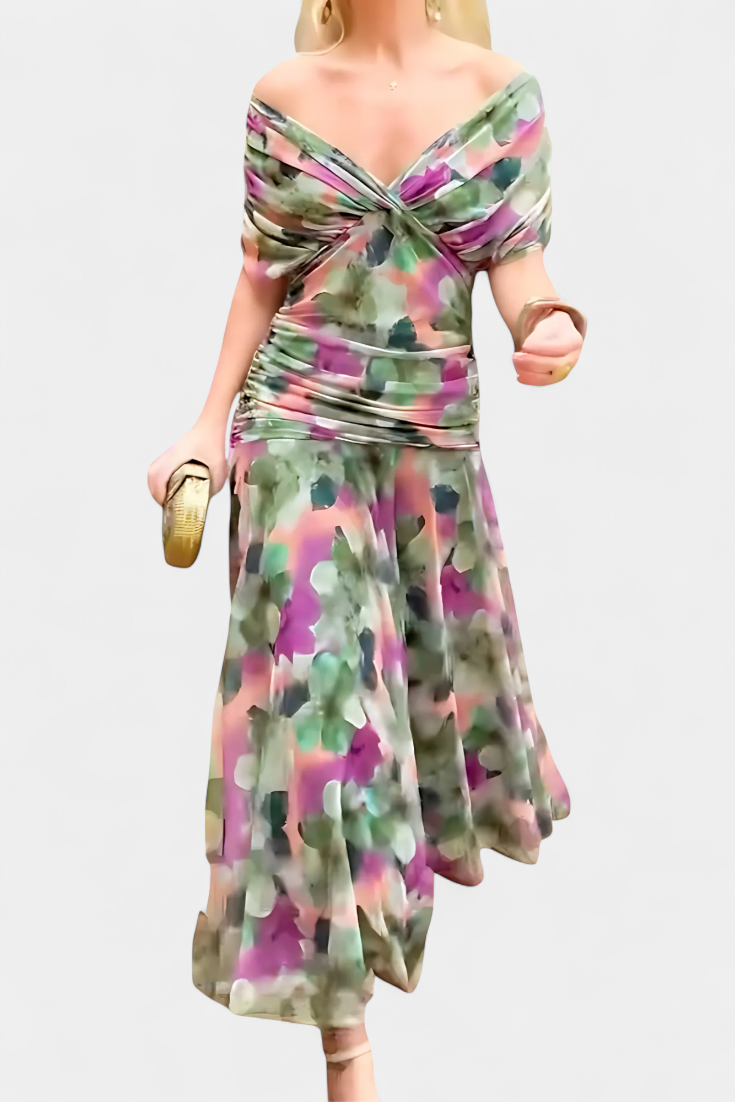 Summer fashion women's long floral V-neck maxi dress, elegant and flowing, a must-have party dress.