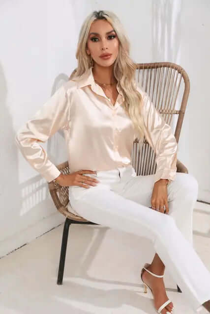 Versatile women's elegant long sleeve blouse, ideal for workwear, casual elegant looks, and formal outfits.