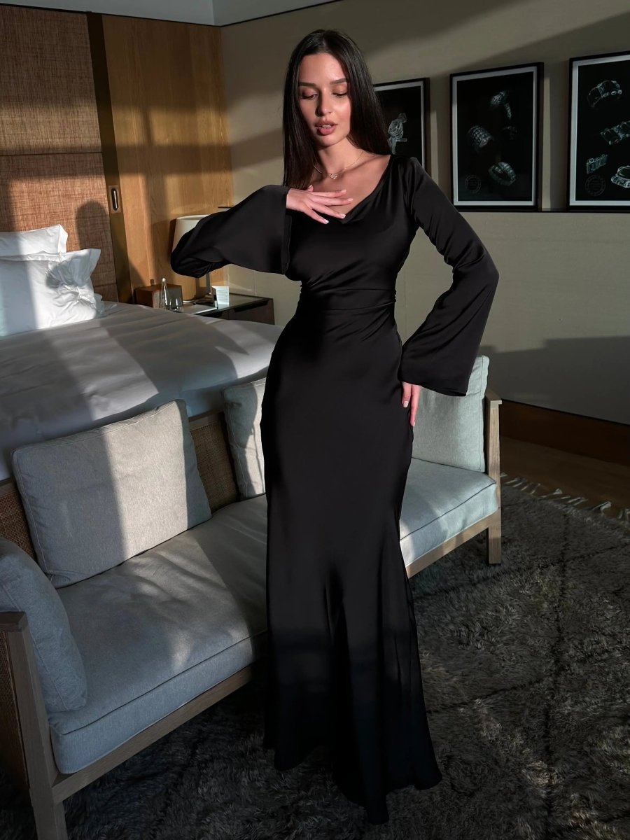 Versatile women's long sleeve maxi dress. Elegant for formal events, yet comfortable for special occasions.