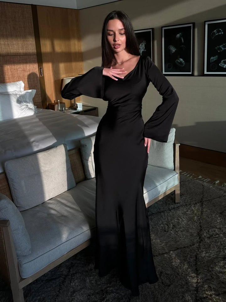 Versatile women's long sleeve maxi dress. Elegant for formal events, yet comfortable for special occasions.