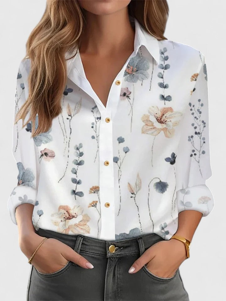 Sophisticated women's elegant blouse, featuring a comfortable loose fit and long sleeves, ideal for any occasion.