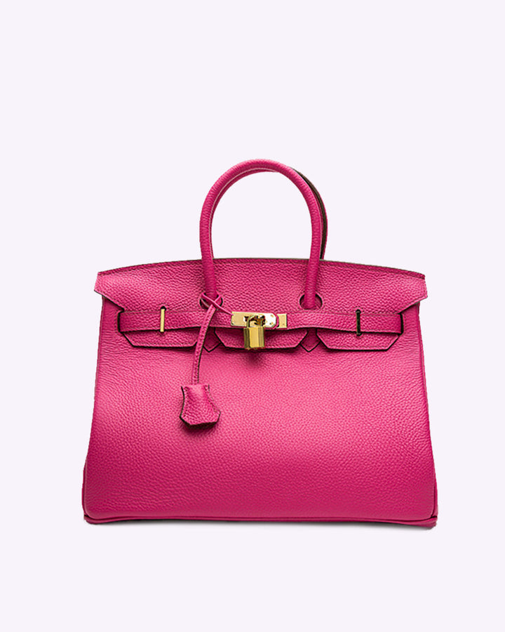 Compact women's luxury shoulder bag, ideal for essentials, sleek and modern look.