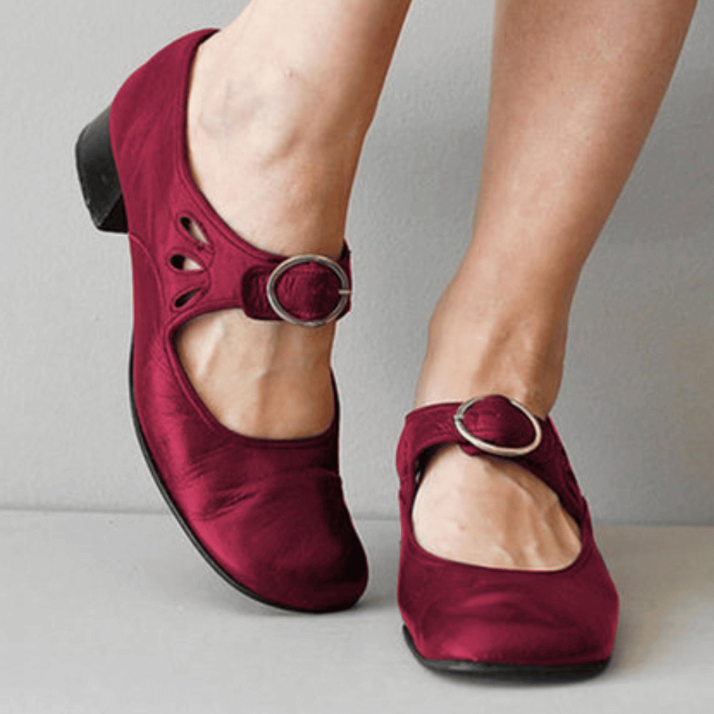 New women's vintage medieval shoes featuring buckle closures & a low heel. Perfect for Renaissance & historical cosplay.