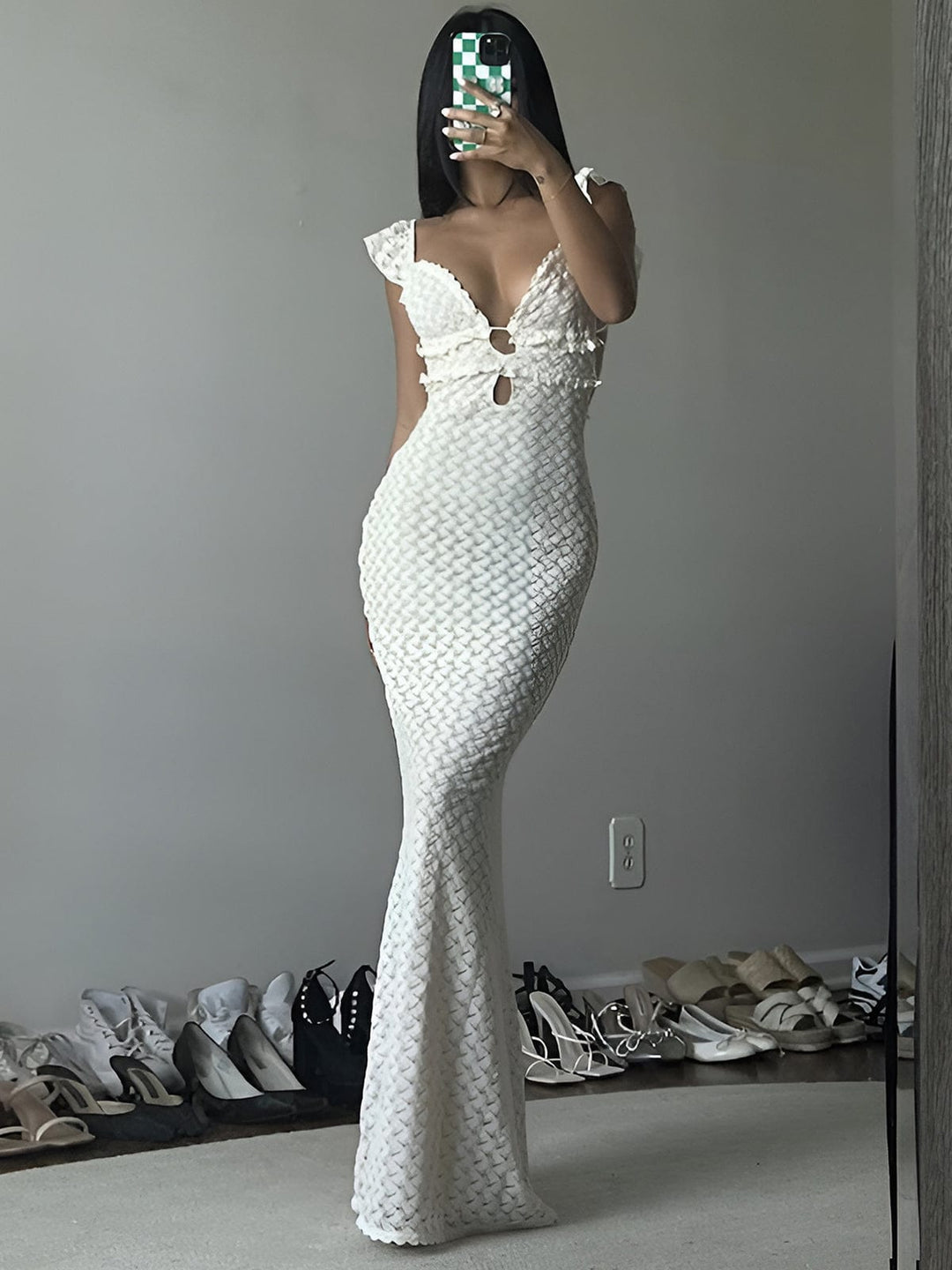 Elegant mermaid formal gown for women. Maxi evening dress with chic cut-outs, perfect for special occasion fashion.